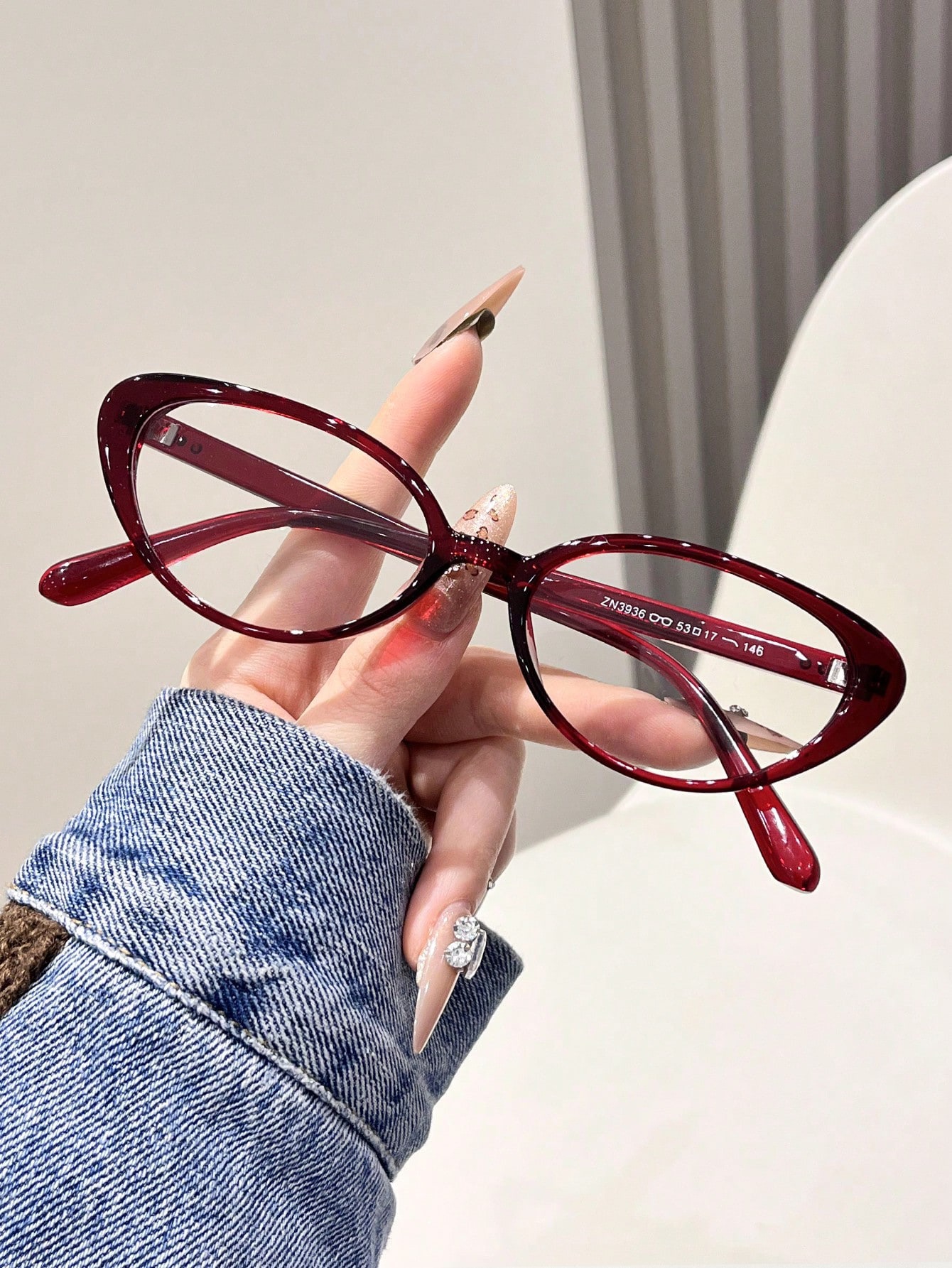 Versatile Cat Eyes